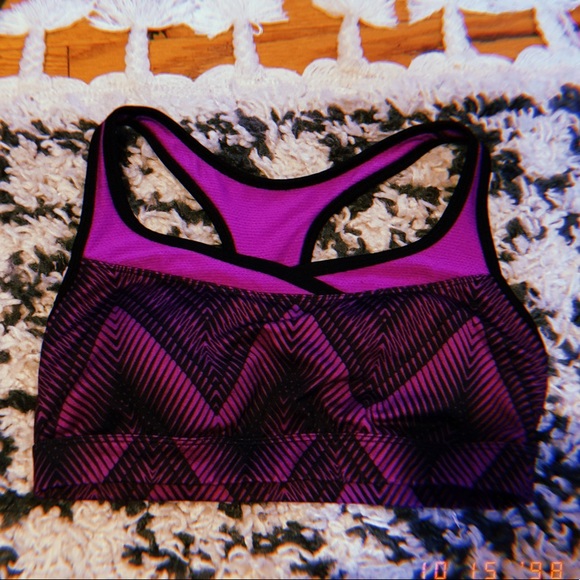 sports bra